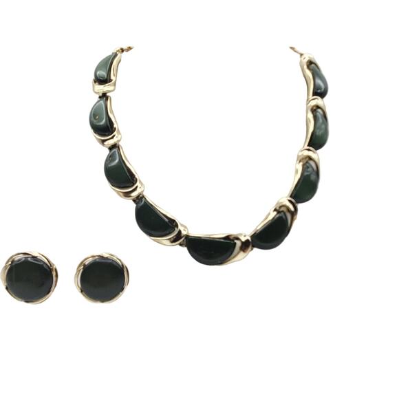 Green Lucite Choker & Earrings Gold Tone Screw Back LISNER Necklace Thermoset - Picture 6 of 10